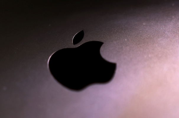 애플이 중국 정부의 지시에 따라 자국 내 앱스토어에서 동성애자 데이팅앱 '블루드(Blued)'와 '핑카(Finka)'를 삭제한 것으로 알려졌다. 사진=로이터 연합뉴스